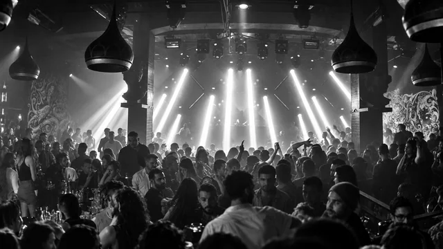 STORY NIGHT CLUB — photograph 30